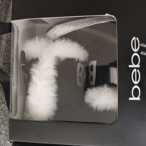 new in box Stylish Bebe baby crib shoe/boots with black and white faux fur Sz 4M